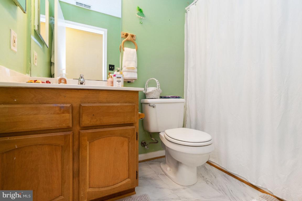 2603 Camelback Lane, Unit 129 Silver Spring, MD 20906 - Photo 16 of 25 Main Bathroom