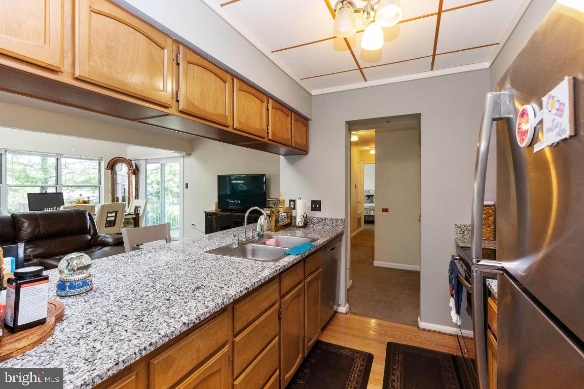 2603 Camelback Lane, Unit 129 Silver Spring, MD 20906 - Photo 10 of 25 Kitchen