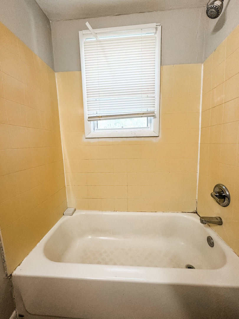 601 Bloomington Road Champaign, IL 61820 - Photo 9 of 14 Gallery Image 9