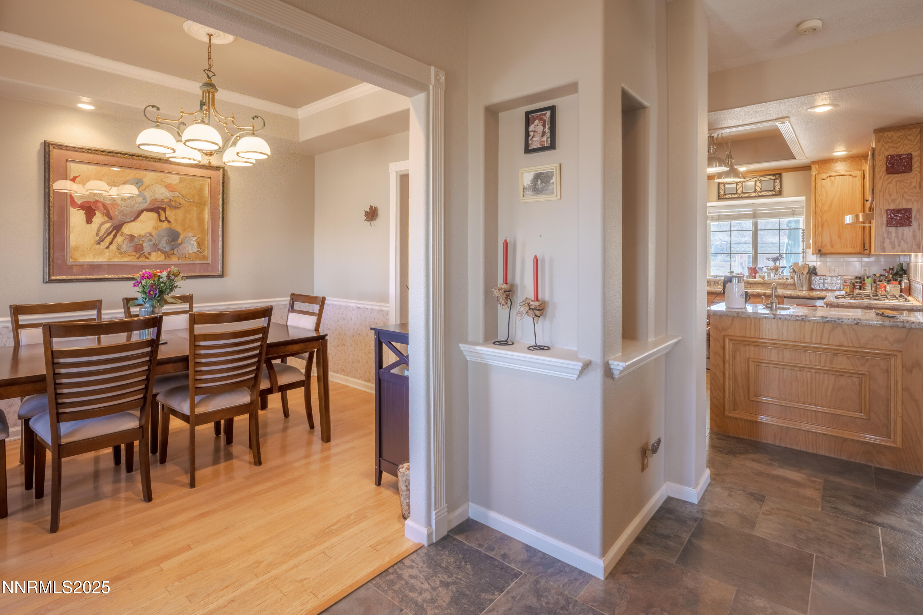 955 Carol Way Fernley, NV 89408 - Photo 8 of 51 955 Carol way dining.kitchen