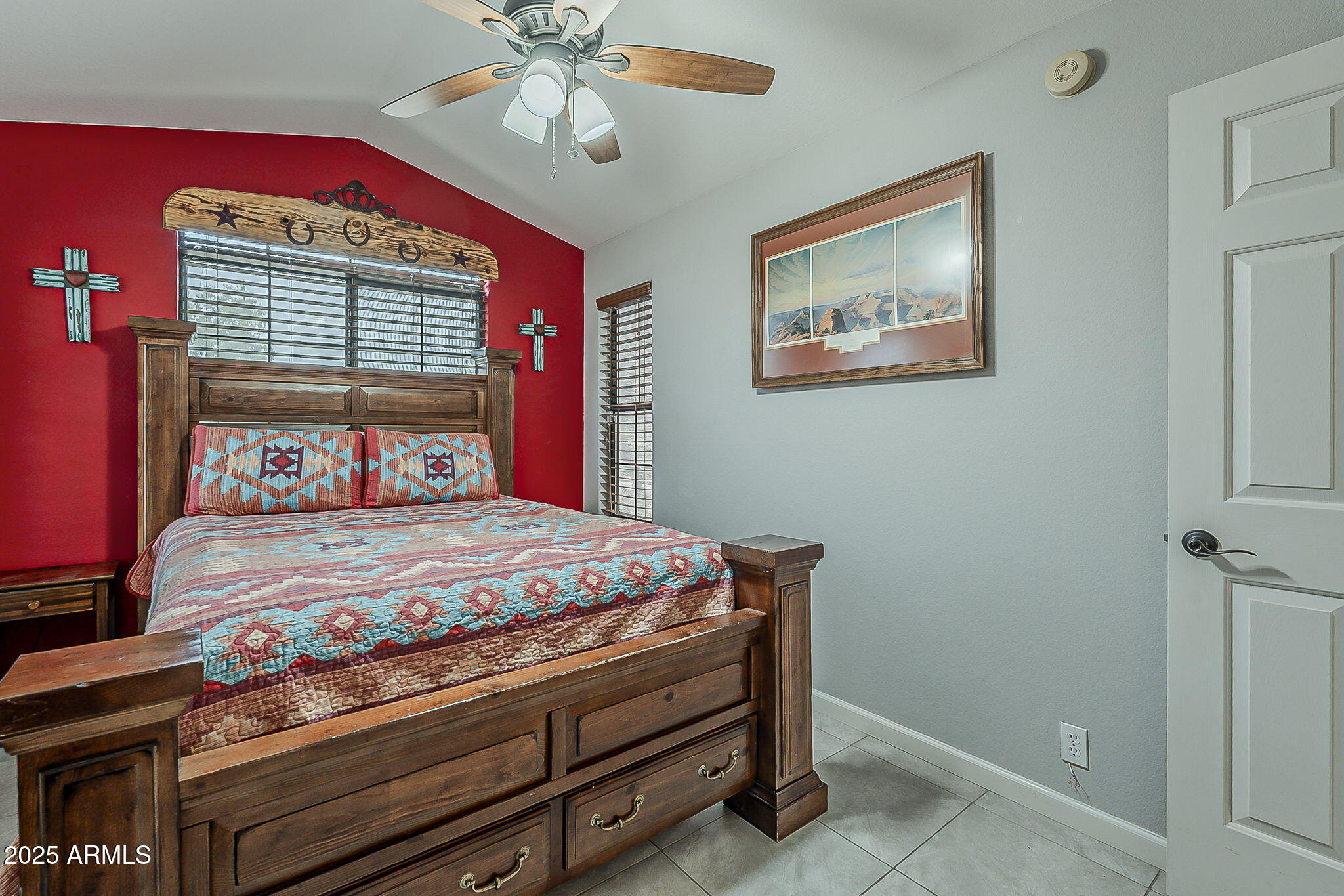 15205 North Ivory Drive, Unit B Fountain Hills, AZ 85268 - Photo 34 of 41 a bedroom with a bed and a window