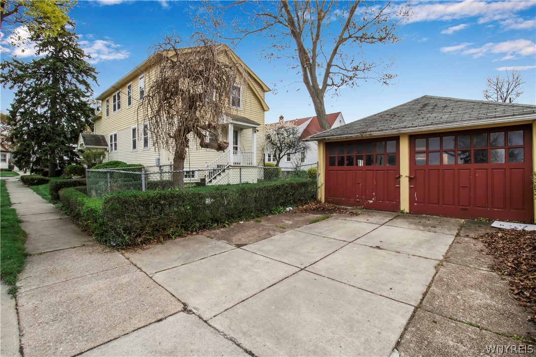 694 Eggert Road Buffalo, NY 14215 - Photo 7 of 39