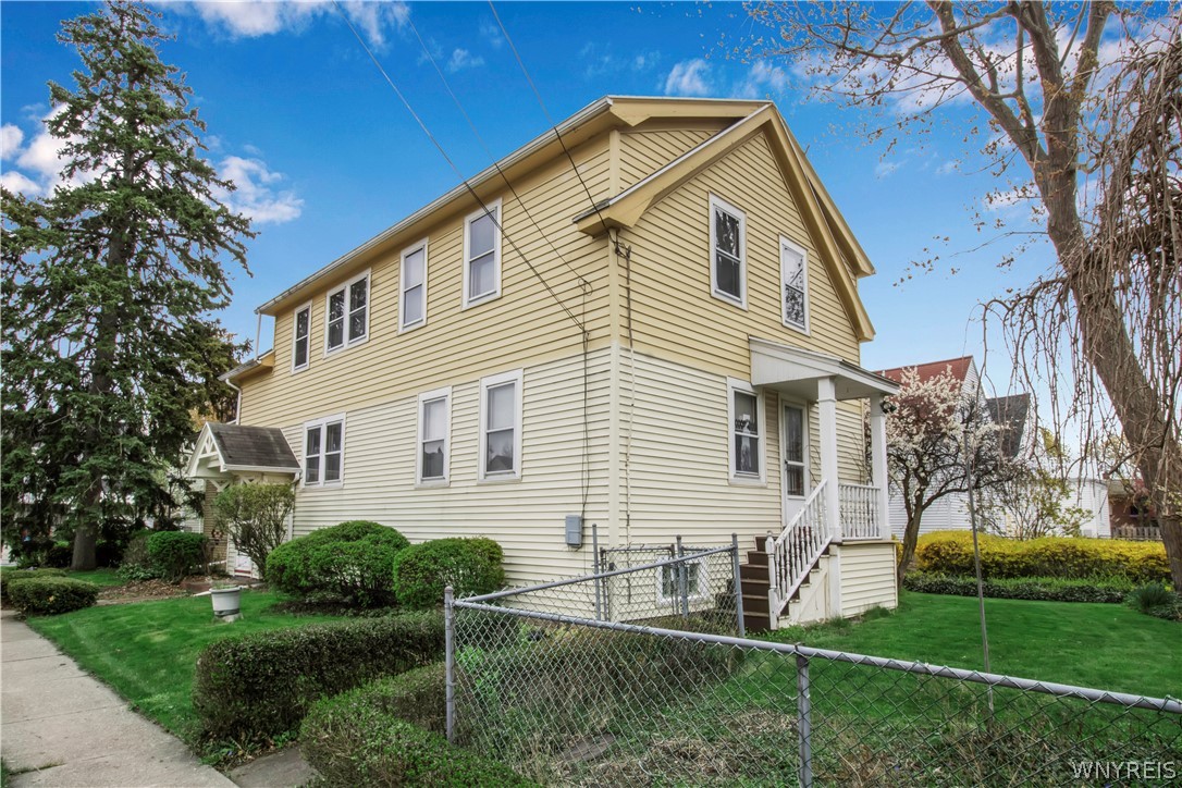 694 Eggert Road Buffalo, NY 14215 - Photo 8 of 39