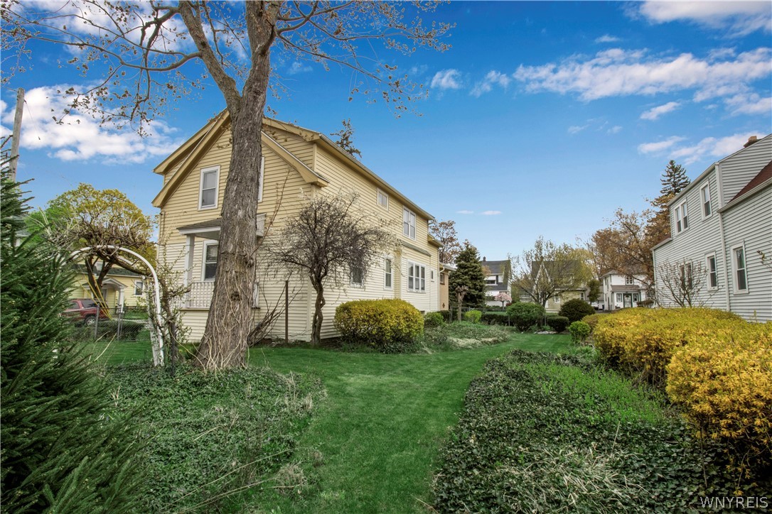 694 Eggert Road Buffalo, NY 14215 - Photo 9 of 39