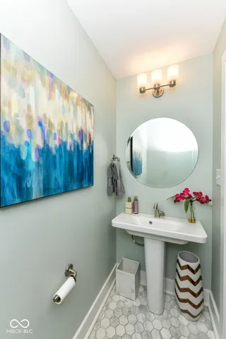 $349,999 | 710 Iowa Street, Indianapolis, IN 46203