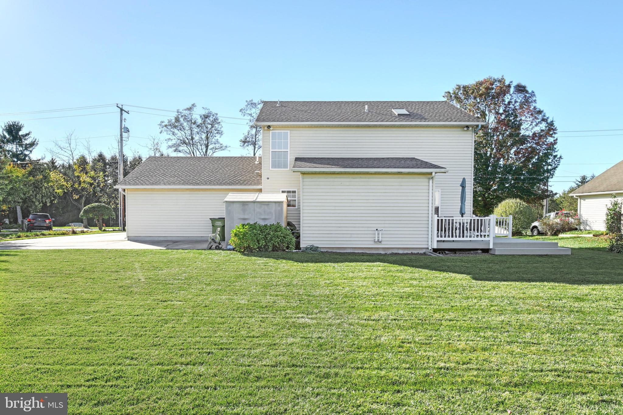 3005 Raintree Road York, PA 17404 - Photo 6 of 38 Gallery Image 6