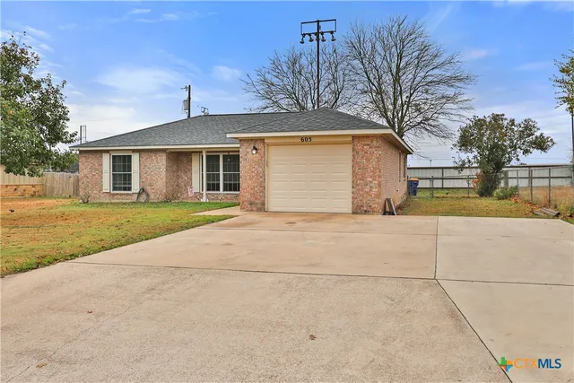 $195,500 | 605 Aikman Drive, Troy, TX 76579