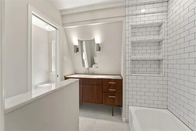 $699,000 | 9531 Vinewood Drive, Dallas, TX 75228