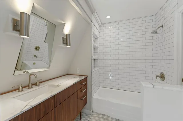 $699,000 | 9531 Vinewood Drive, Dallas, TX 75228