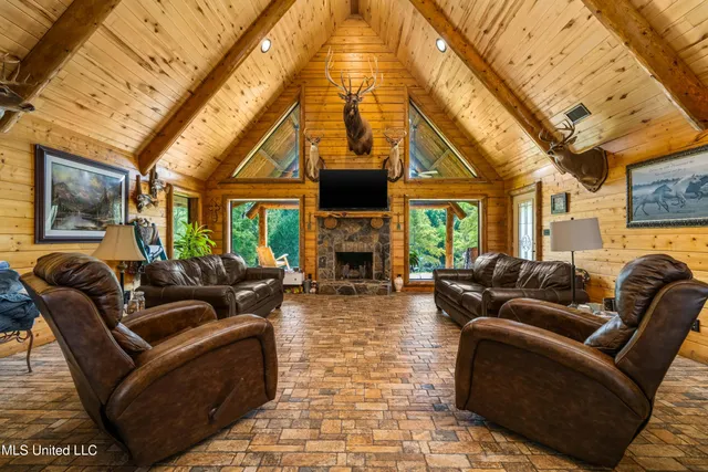 $580,000 | 264 McCarthy Road, Jonesville, LA 71343