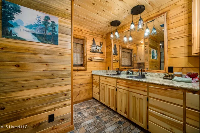 $580,000 | 264 McCarthy Road, Jonesville, LA 71343