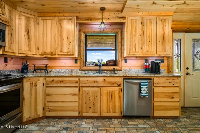 $580,000 | 264 McCarthy Road, Jonesville, LA 71343