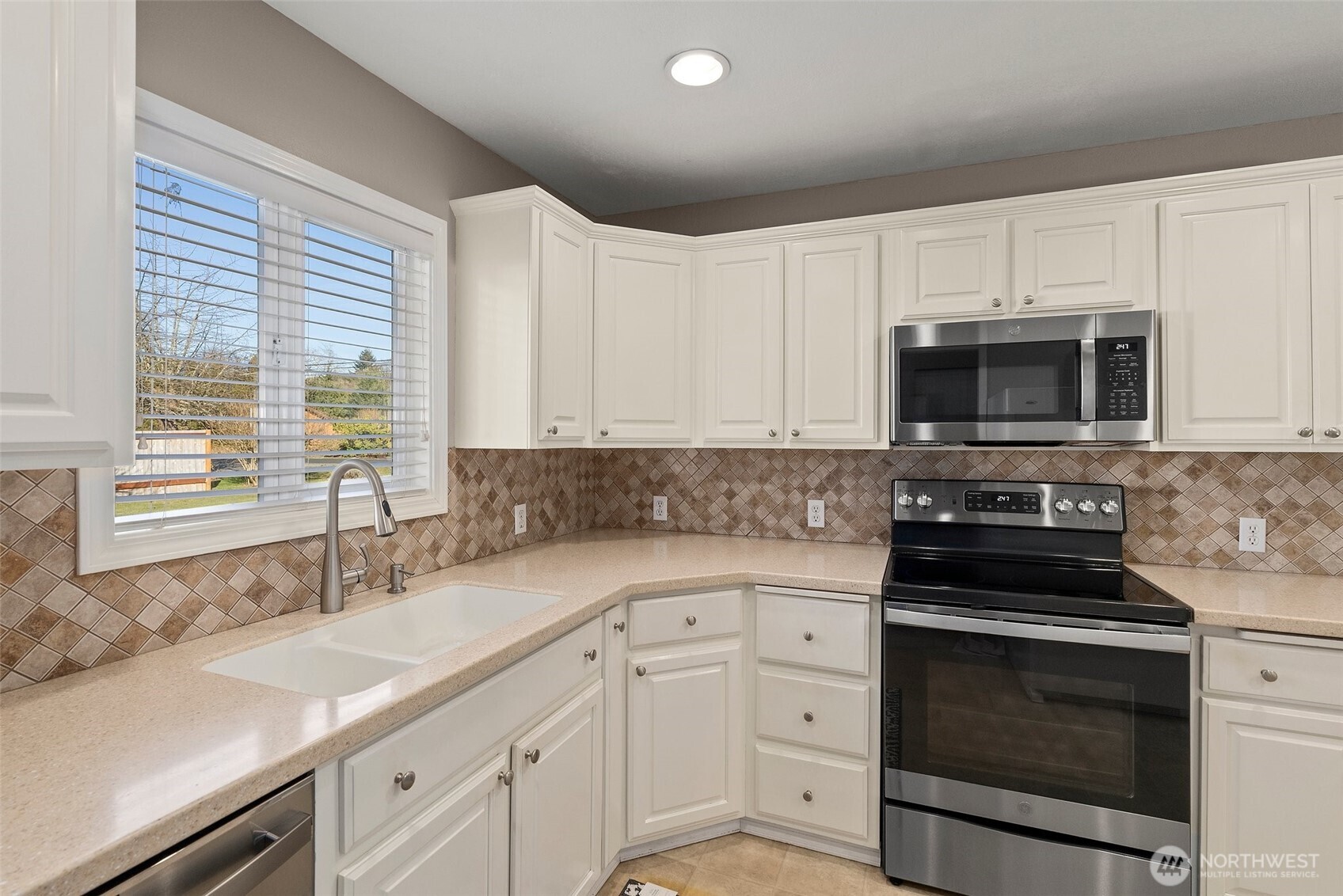 2803 Foron Road Centralia, WA 98531 - Photo 12 of 37 Gallery Image 12