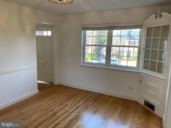 $4,500 | 716 North Overlook Drive, Alexandria, VA 22305