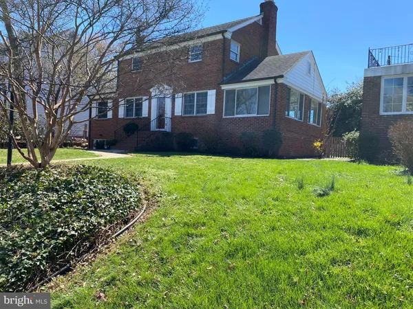 $4,500 | 716 North Overlook Drive, Alexandria, VA 22305