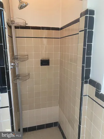 $4,500 | 716 North Overlook Drive, Alexandria, VA 22305