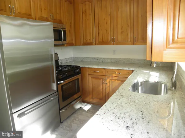 $4,500 | 716 North Overlook Drive, Alexandria, VA 22305