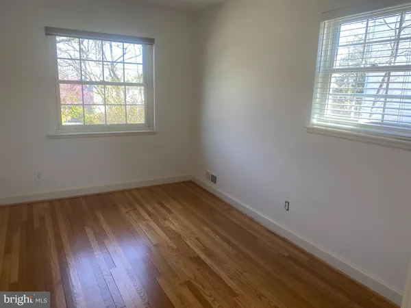 $4,500 | 716 North Overlook Drive, Alexandria, VA 22305