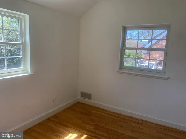 $4,500 | 716 North Overlook Drive, Alexandria, VA 22305