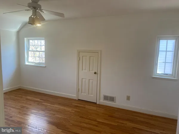 $4,500 | 716 North Overlook Drive, Alexandria, VA 22305