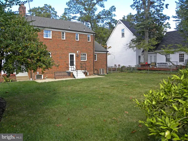 $4,500 | 716 North Overlook Drive, Alexandria, VA 22305