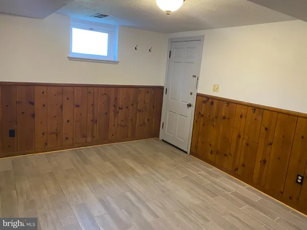 $4,500 | 716 North Overlook Drive, Alexandria, VA 22305