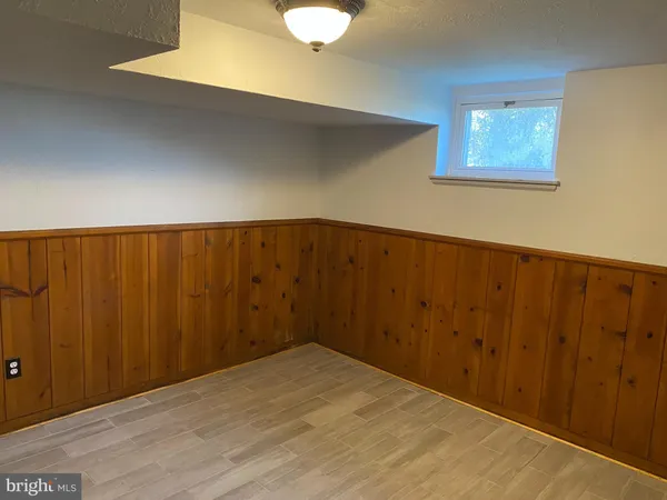 $4,500 | 716 North Overlook Drive, Alexandria, VA 22305