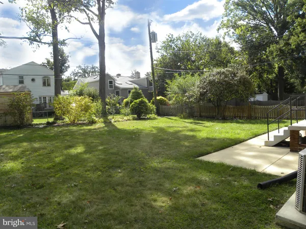 $4,500 | 716 North Overlook Drive, Alexandria, VA 22305