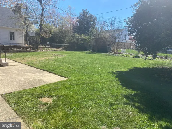 $4,500 | 716 North Overlook Drive, Alexandria, VA 22305