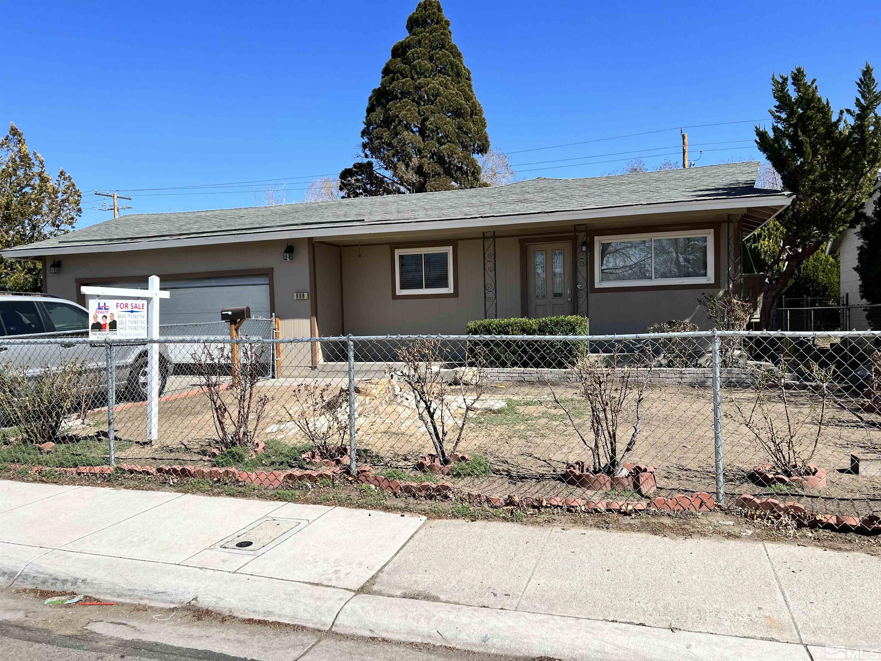 908 Lester Avenue Reno, NV 89502 - Photo 1 of 35