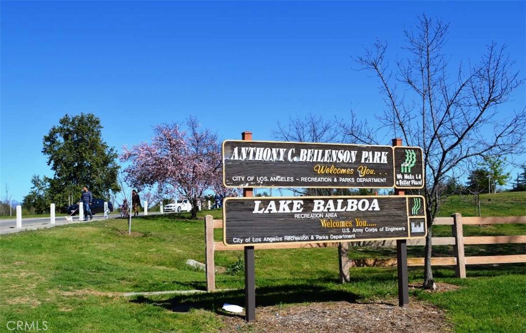 7402 Haskell Avenue Van Nuys, CA 91406 - Photo 11 of 11 a sign on the side of the road