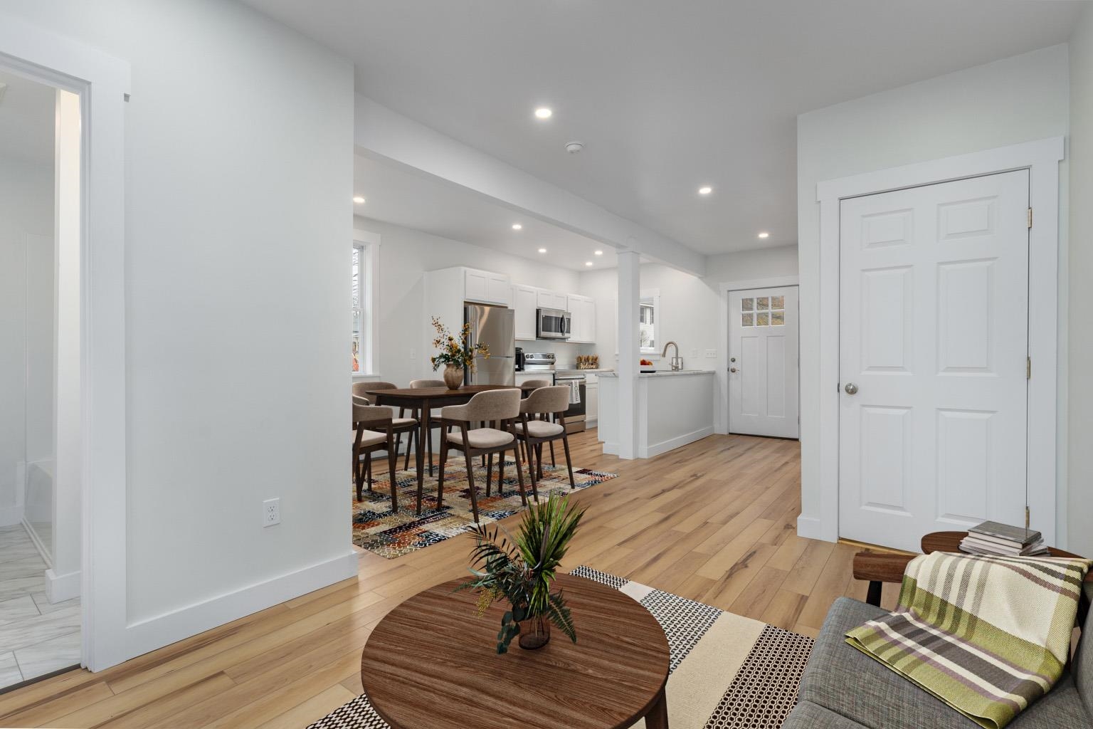 12 Green Street Rochester, NH 03868 - Photo 6 of 27