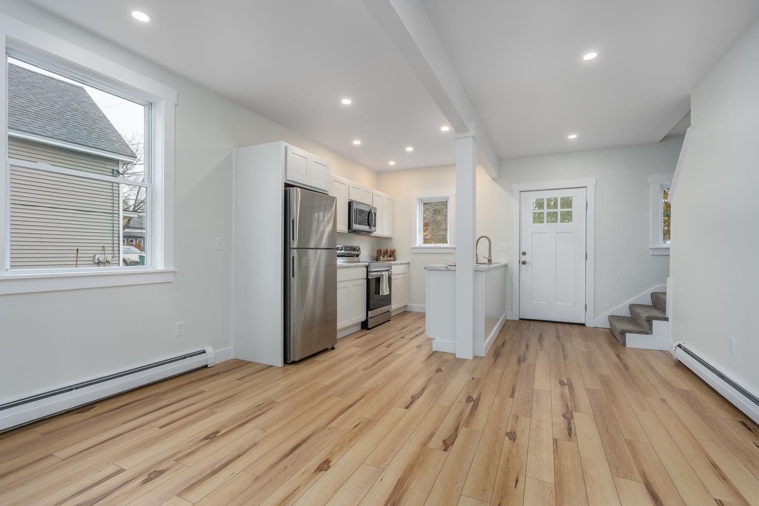 12 Green Street Rochester, NH 03868 - Photo 7 of 27