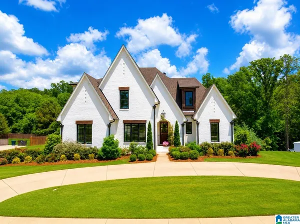 $985,000 | 5747 Deercrest Court, Trussville, AL 35173