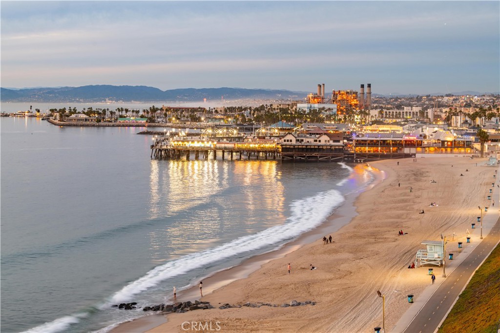 565 Esplanade, Unit 104 Redondo Beach, CA 90277 - Photo 2 of 42 a view of a city and an ocean view