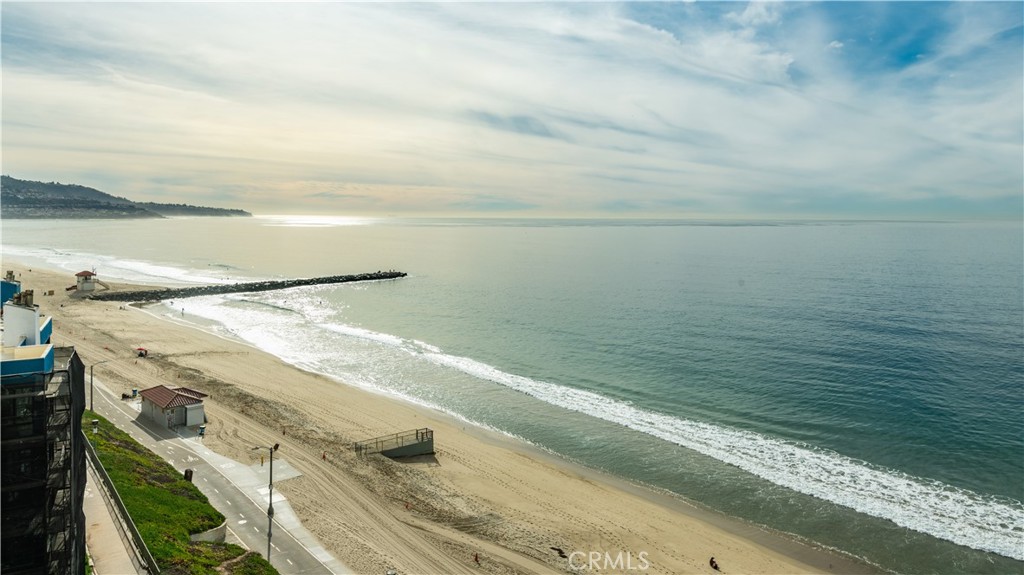 565 Esplanade, Unit 104 Redondo Beach, CA 90277 - Photo 39 of 42 a view of an ocean