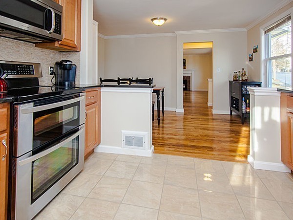 303 Florence Road Waltham, MA 02453 - Photo 5 of 24 Gallery Image 5