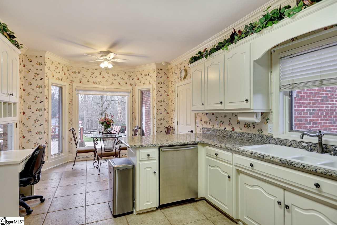 3003 Motlow Creek Road Campobello, SC 29322 - Photo 10 of 32