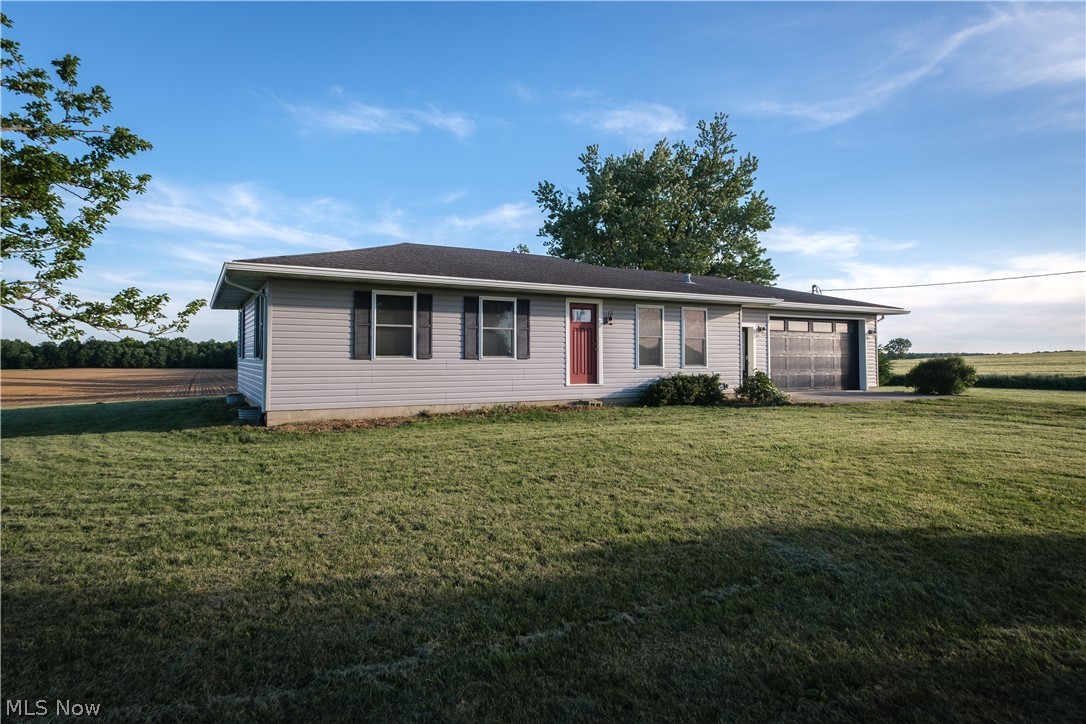 2403 Brokensword Road Bucyrus, OH 44820 - Photo 2 of 27