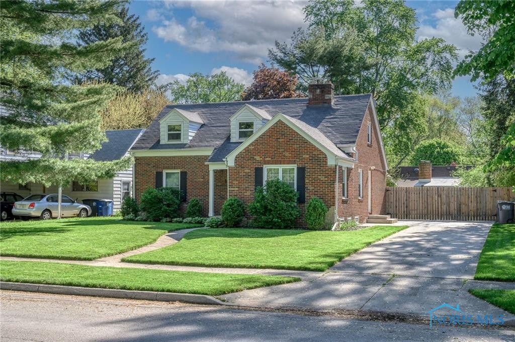 3302 Goddard Road Toledo, OH 43606 - Photo 3 of 35 Gallery Image 3