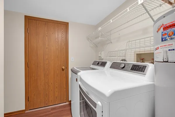$259,900 | 2031 Windemere Circle, Schaumburg, IL 60169