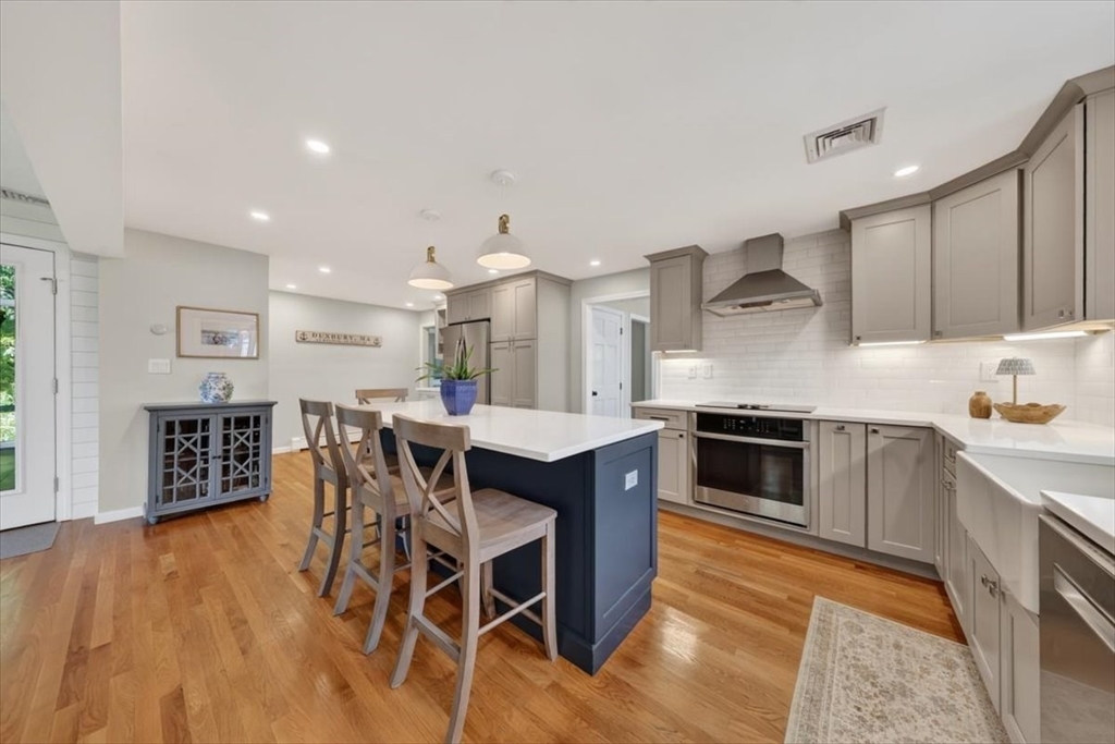 87 Duck Hill Road Duxbury, MA 02332 - Photo 4 of 25