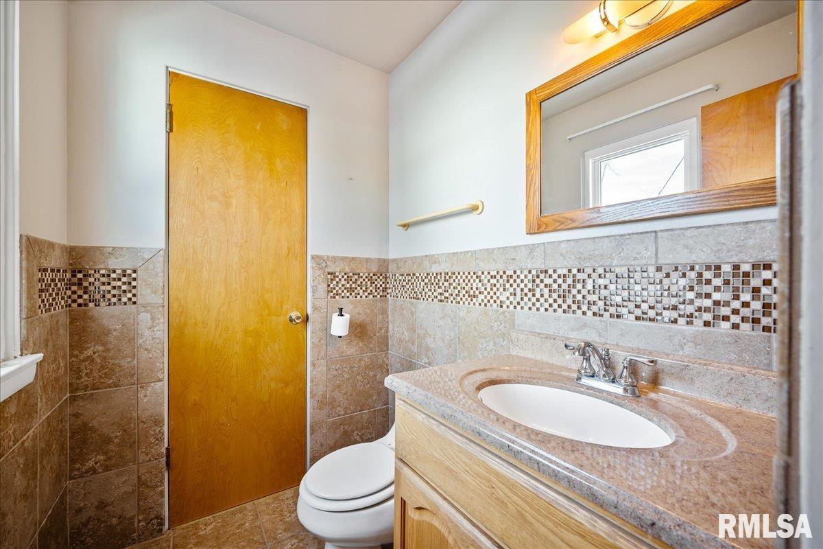 407 Devonshire Road Washington, IL 61571 - Photo 15 of 45 Gallery Image 15