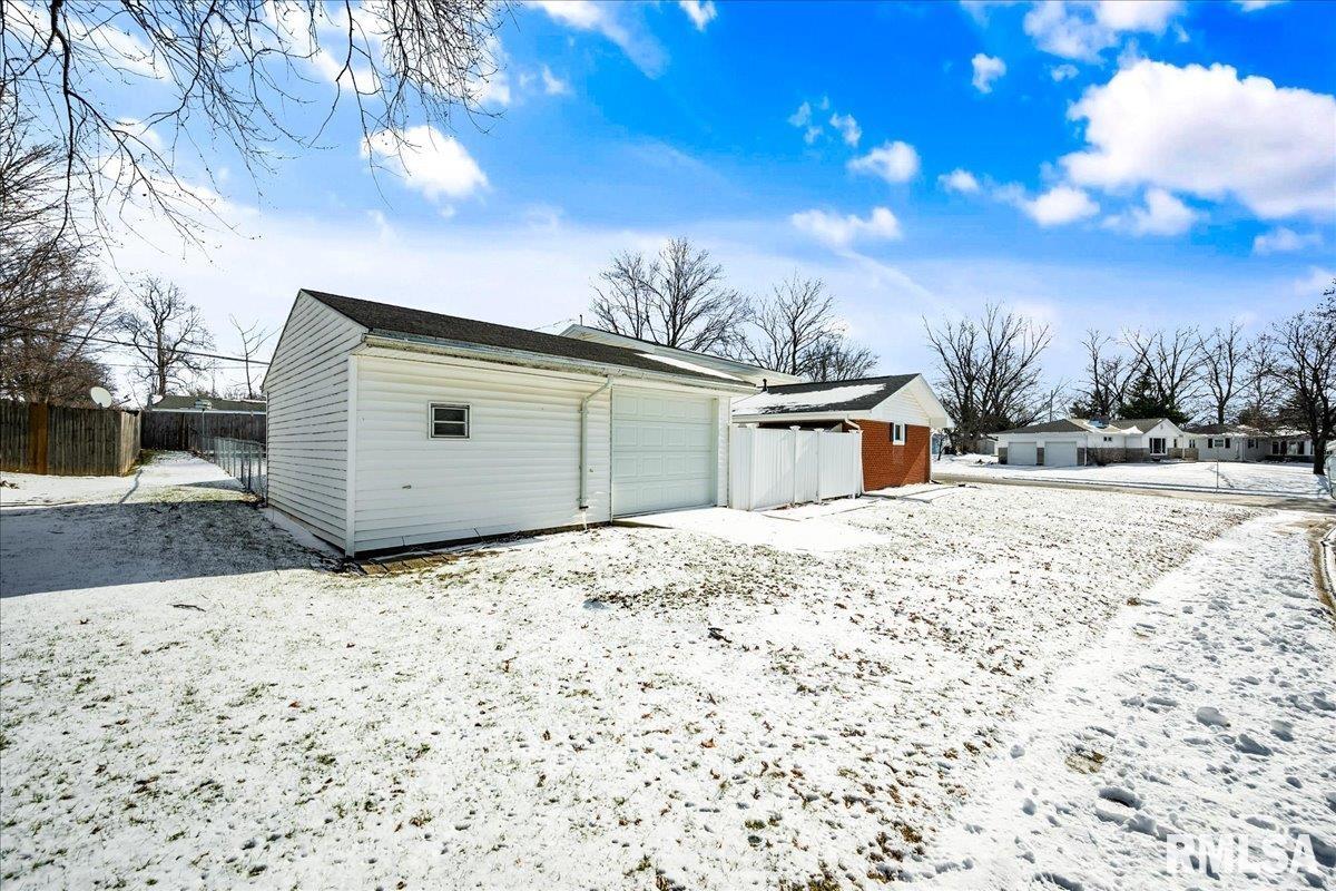 407 Devonshire Road Washington, IL 61571 - Photo 26 of 45 Gallery Image 26