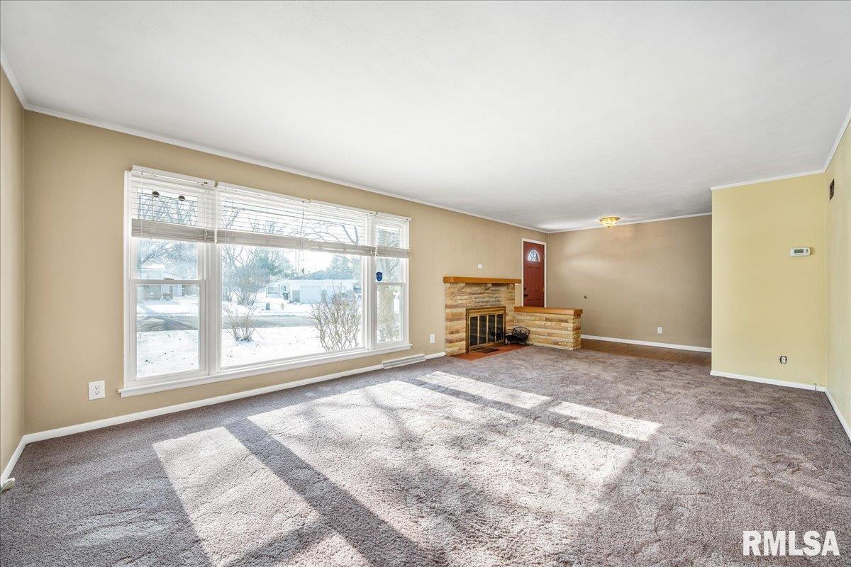 407 Devonshire Road Washington, IL 61571 - Photo 6 of 45 Gallery Image 6