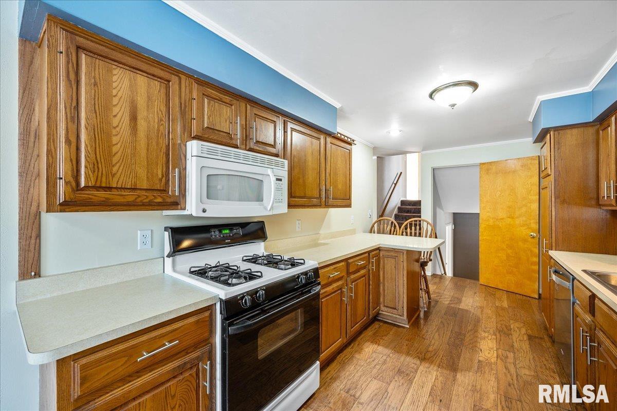 407 Devonshire Road Washington, IL 61571 - Photo 8 of 45 Gallery Image 8
