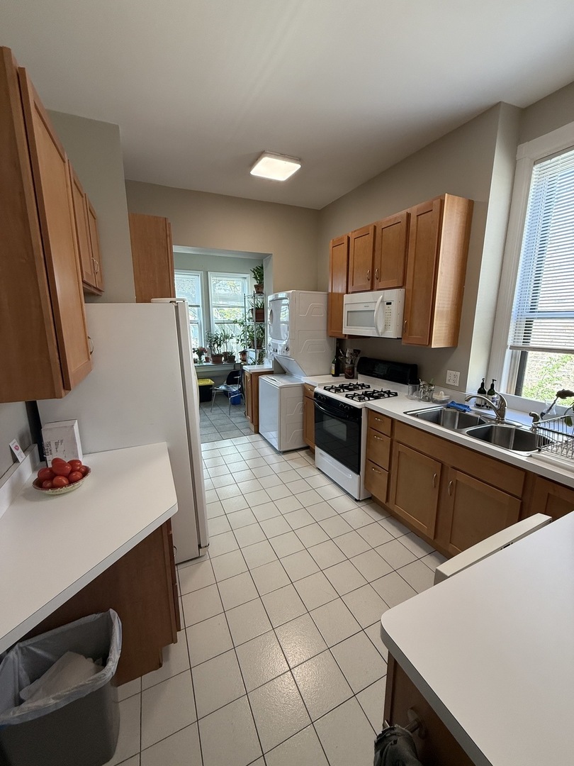 2022 North Seminary Avenue, Unit 2F Chicago, IL 60614 - Photo 4 of 14