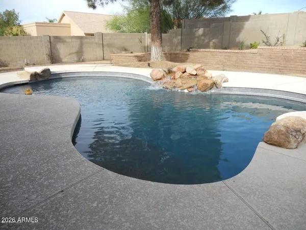 $2,200 | 15821 North 9th Place, Phoenix, AZ 85022