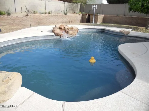 $2,200 | 15821 North 9th Place, Phoenix, AZ 85022