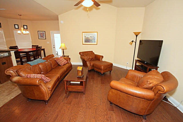 10610 Orkney Way Daphne, AL 36527 - Photo 8 of 20 Family Room